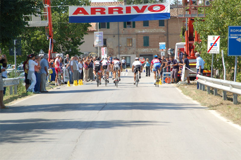 gal/2006/07 - Fondo della Valdarbia II serie/3 - Su e giu per le crete e  l arrivo/DSC_0067-01.jpg